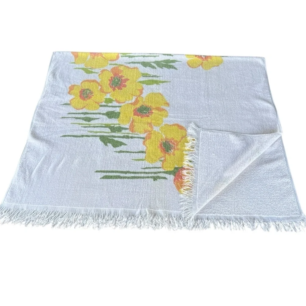 VTG MCM Poppies Fringed Oversized Bath Beach Pool Towel Vera Neumann? 35x58 FLAW